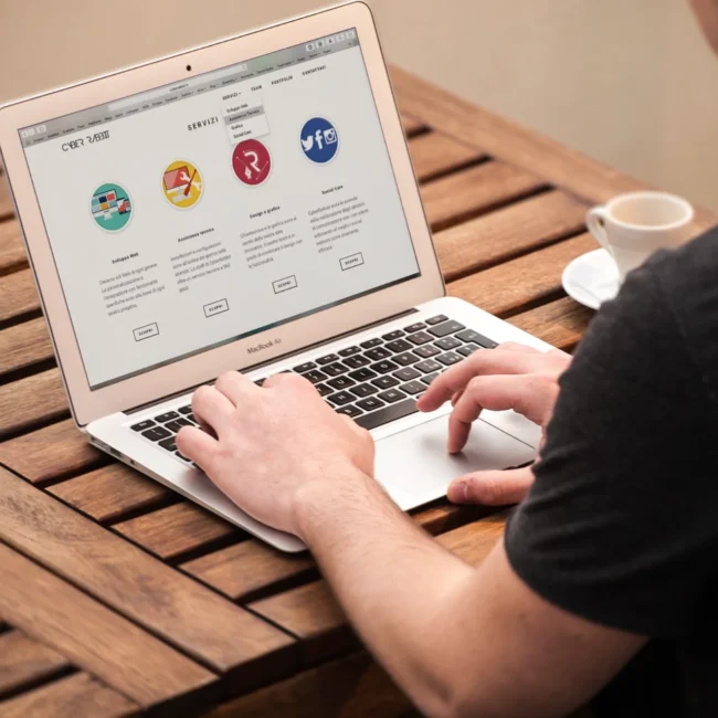 Formation vidéos animées Réseaux Sociaux (premiere Pro, After Effects)